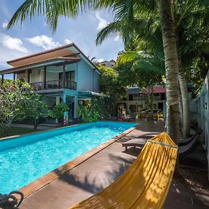 https://lanta-thip-house.koh-lantahotels.net